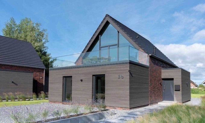 Wittmund House | Harlepadd 3c Modern retreat