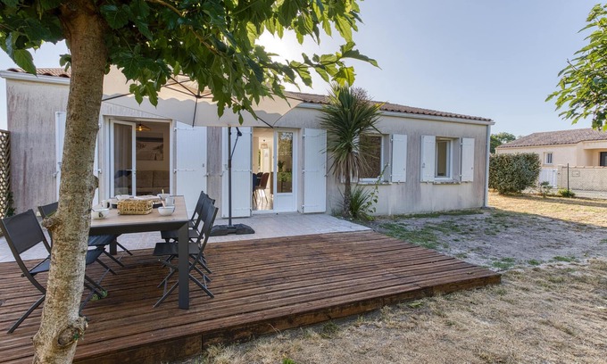 Bourcefranc-le-Chapus House | harmante Maison Proche Plage