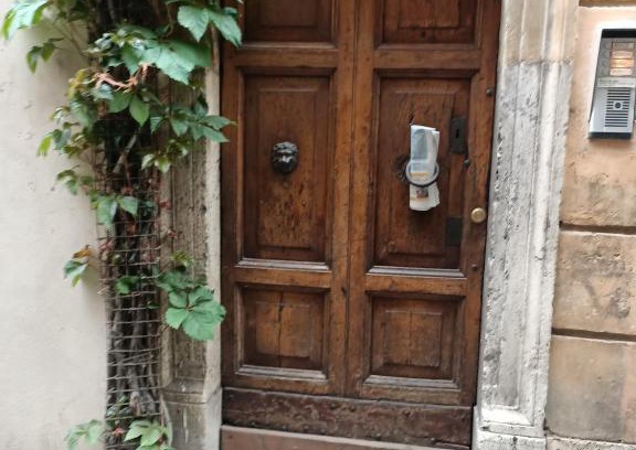 Rione XI Sant'Angelo Apartment | Harmony in Rome