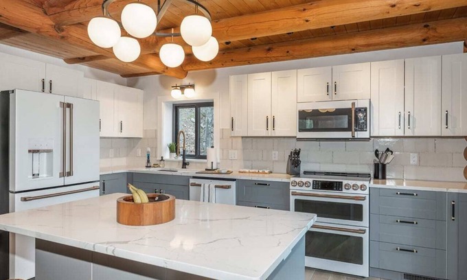 Lake Tomahawk House | Hasbrook Hideaway Sum