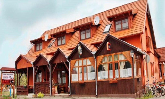 Bajansenye House | Határ Csárda Panzió
