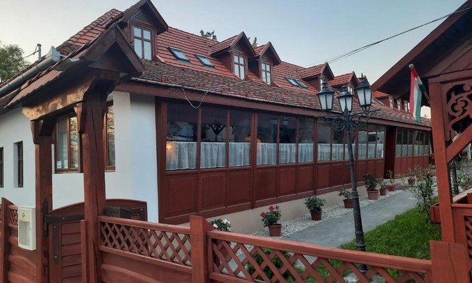 Domsod Bed & Breakfast | Hat Testvér Fogadó