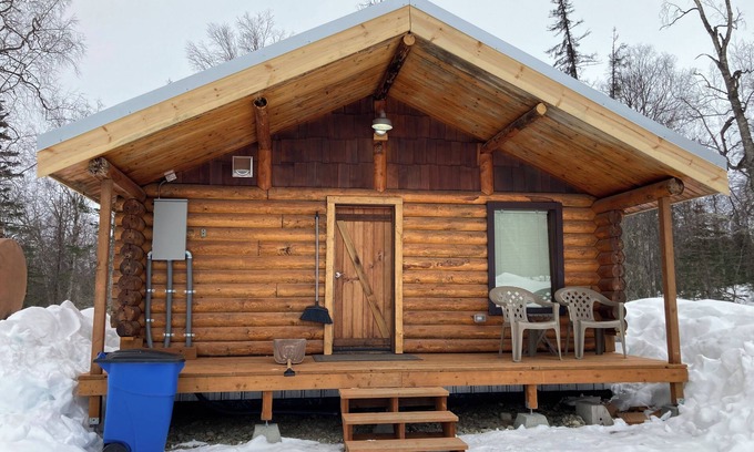 Fishhook Cabin | HATCHER PASS BEAR DEN CABIN