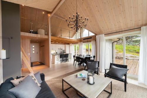 Vestvagøy House | Haukland beach panorama