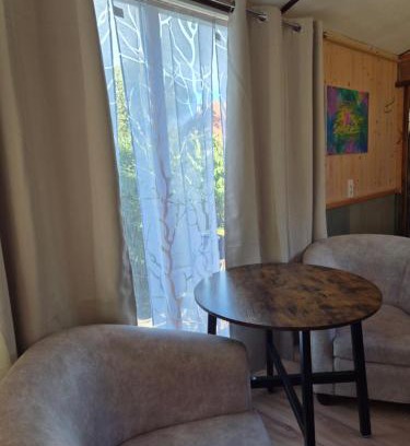 Deutschhof Apartment | Haus Evelynchen auf Rädern Deutschhof