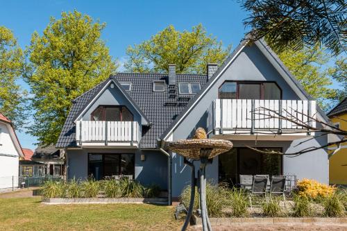 Ostseebad Wustrow Apartment | Haus Ostseenixe 02