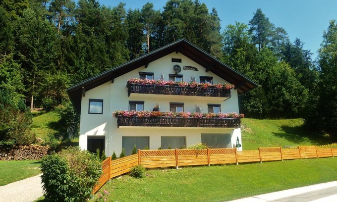 Schiefling am See House | Haus Primosch