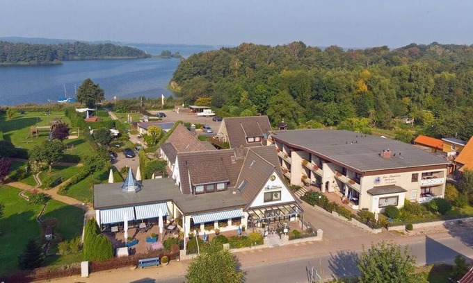 Bosau Apartment | Haus "Schwanensee", Wohnung 1