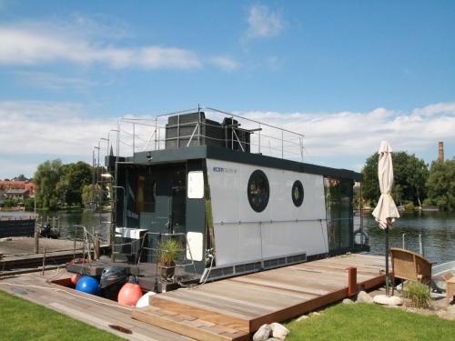 Plau am See Boat Rental | Hausboot Friedrich in Plau am See