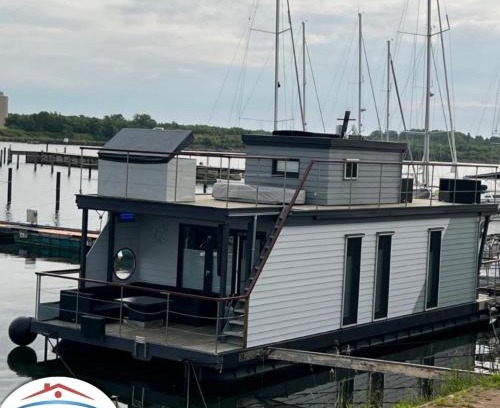 Grossenbrode Boat Rental | Hausboot Sundowner - Huus & Meer