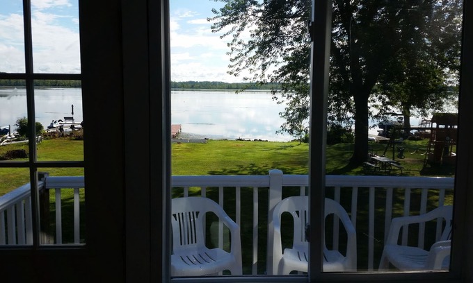 Central Square Cottage | Have a restful vacation on Oneida Lake: full house, yard, and lakefront property