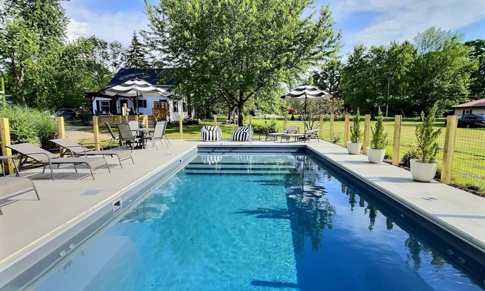 Sawyer House | Heart of Sawyer, new heated 30’ x15’pool, easy access to best of Harbor Country!