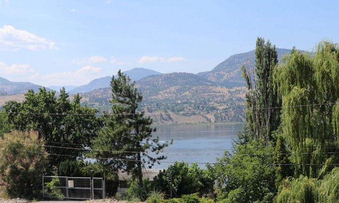 Okanagan-Similkameen Apartment | Heart of Wine Country with a View in the Okanagan