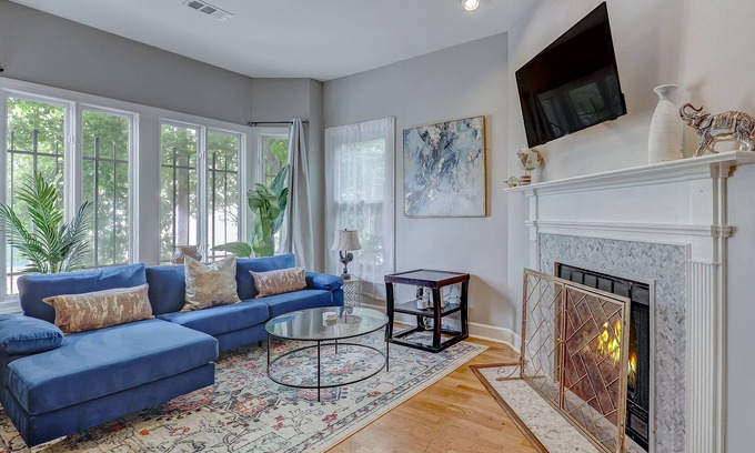 Historic Downtown Savannah House | Heated Pool Access, 2 blocks from Forsyth Park!