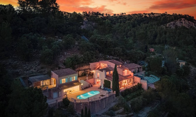 Vins-sur-Caramy Villa | Heated pool - air conditioning - wifi - parking - panoramic views - privacy