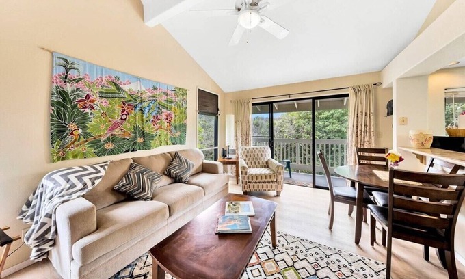 Hilo Hotel | Heavenly Kauai Destinations Hale Moi near Hideaway beach side A