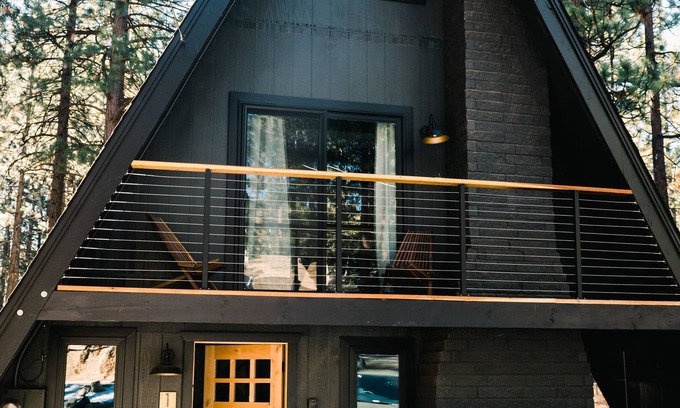 South Lake Tahoe Cabin | Heavenly Valley A Frame - 5 min walk to Heavenly Mountain