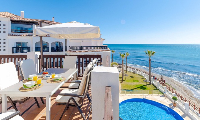 Calahonda Apartment | Heavenly Views From Frontline Penthouse