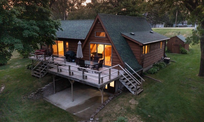 Friberg Cabin | Heilberger Hus [Ottertail Co. A-frame] nThe perfect relaxing LAKE Cabin