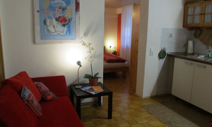 Bermatingen Apartment | Heimeliges und großzügiges Haus Sonnenschein in Bermatingen, 03. Gartentraum