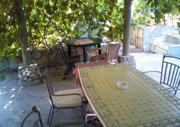Cove Tri Zala (Zrnovo) Apartment | Helena