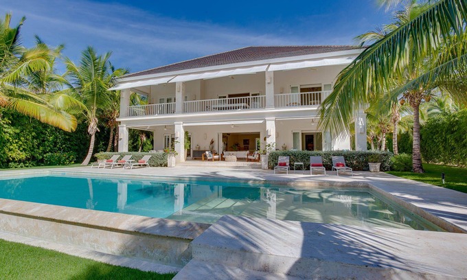 Punta Cana House | Helios’ shelter with massive sunlight near the beach