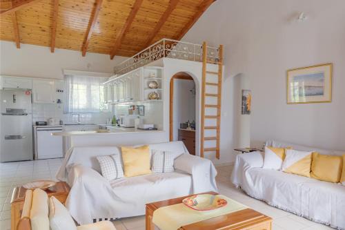 Kalamaki House | Heliotropio
