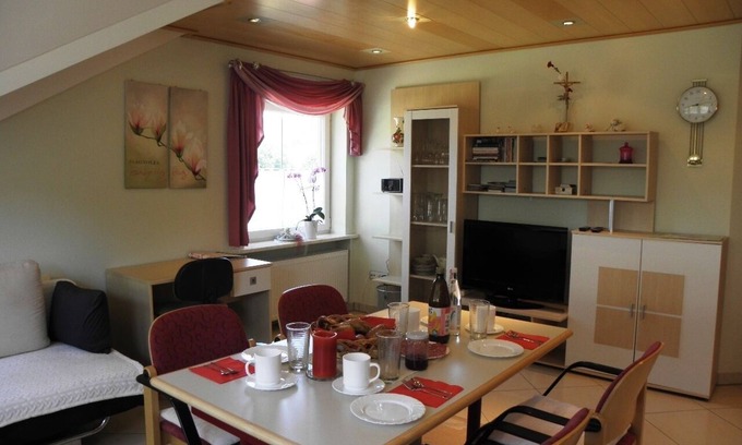 Beilngries Apartment | Helle und Ruhige Ferienwohnung in Waldnähe