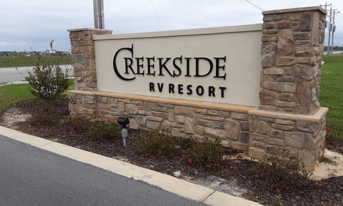 Foley RV Rental | Hello fellow travelers. Join us here at Creekside RV Resort.