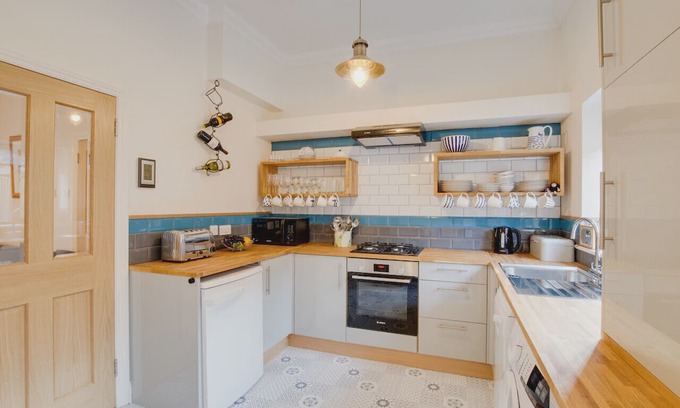 Swanage House | Herbert's Place - Two Bedroom House, Sleeps 4