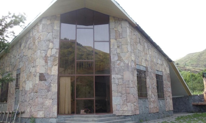 Hermon House | Hermonatun