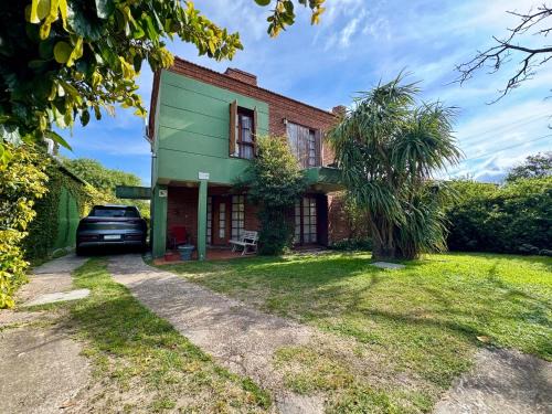 Ciudad de la Costa House | Hermosa Casa familiar de 2 pisos con patio amplio