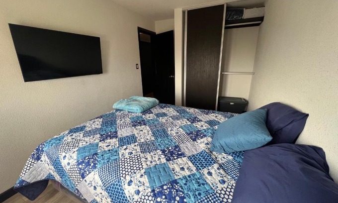 Zona 11 House | Hermosa habitacion privada en apartamento compartido