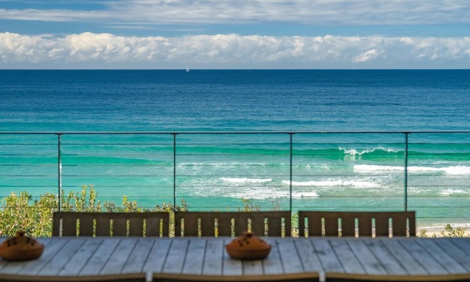 Blueys Beach House | Heron House - beachfront @ Blueys Beach