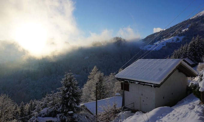 Sevelen Ski Chalet | Herzli-chalet mit Hotpot in den Schweizer Bergen