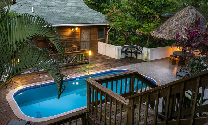 Antoneys Cay Apartment | HGTV-CASITA for 2 w/Pool, 400 foot dock, on half acre-PEACEFUL & convenient