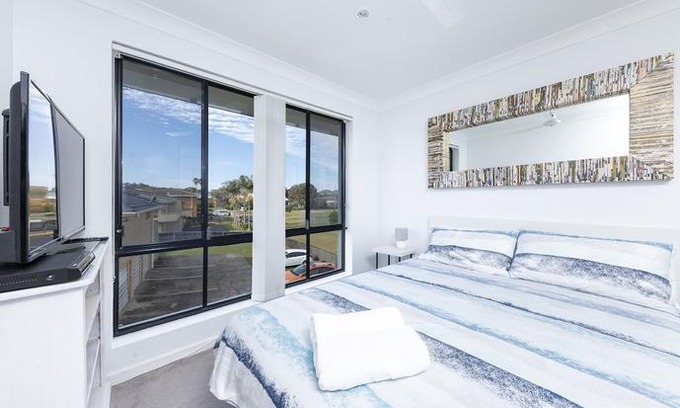 Forster Apartment | Hi Surf Unit 3, 92 Head St, Forster
