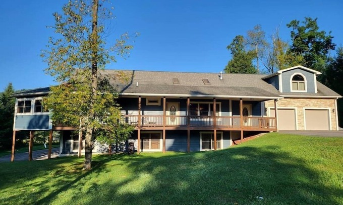 McHenry House | Hibernation Haven Sum