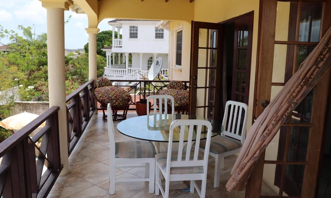 Douglas Apartment | Hibiscus 3-bed Suite at Sungold House Barbados