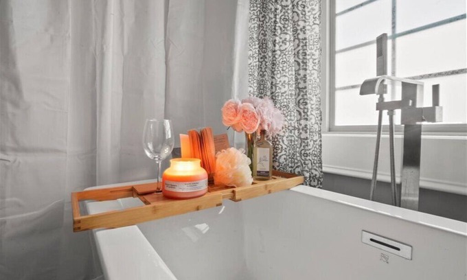 Florence House | Hickory Haven 3Br Elegant Downtown Hidden Gem