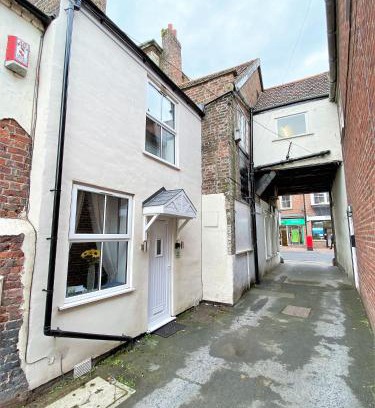 Driffield House | Hidden Gem Cottage, Driffield