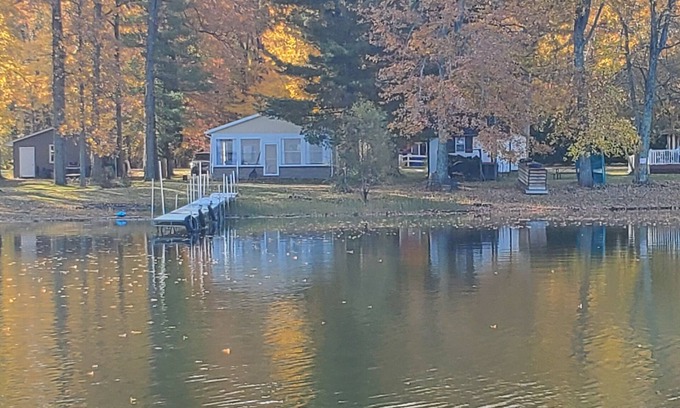 Kendall Cottage | Hide-a-way at Swan Lake: fishing, relaxing, and dog friendly.