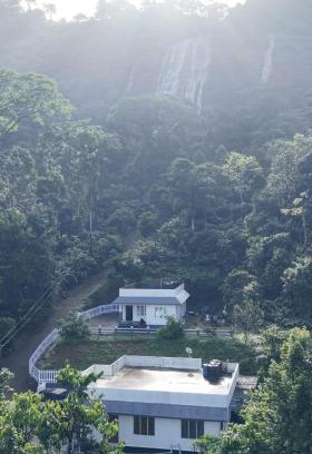 Devikolam House | Hide Away mankulam