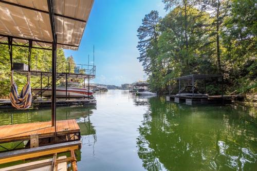 Dawsonville House | Hideaway Cove on Lake Lanier!