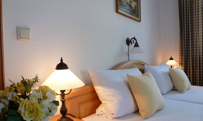 Gmain Apartment | Hideaway für Zwei mit Traumhaften Alpenblick in der Nähe von Salzburg