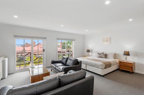 Launceston CBD Hotel | Hideaway on George