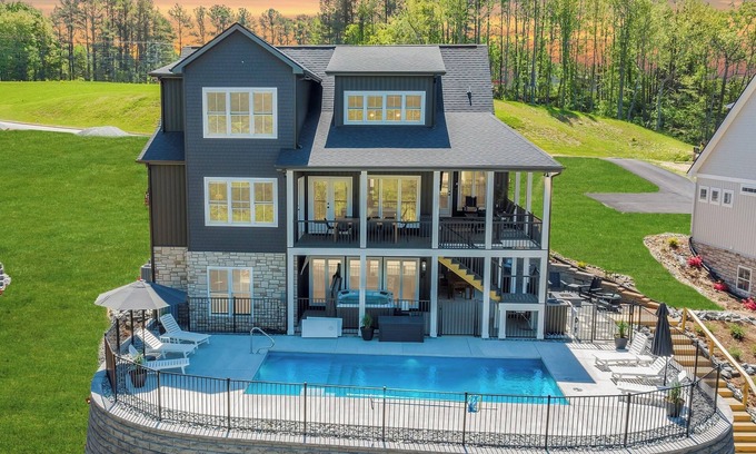 Moneta House | Hideaway Ridge, Lakefront NEW Luxury w/7-Bedrooms + Heated Salt Pool, Covered Decks, Hot Tub & Dock