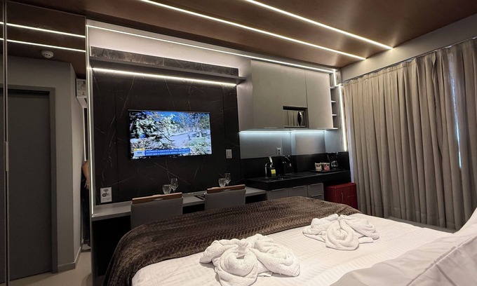 Jardim Oceania Apartment | High standard beachfront flat in the best location in the city.