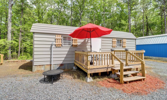 Higden Apartment | Higden Studio Cottage < 1 Mi to Greers Ferry Lake