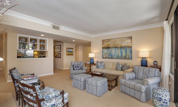 Newport Center Condo | High End Amenities, 2 King BRs, each w/Private Bath, Gated Community, Private Patio in Sea Island